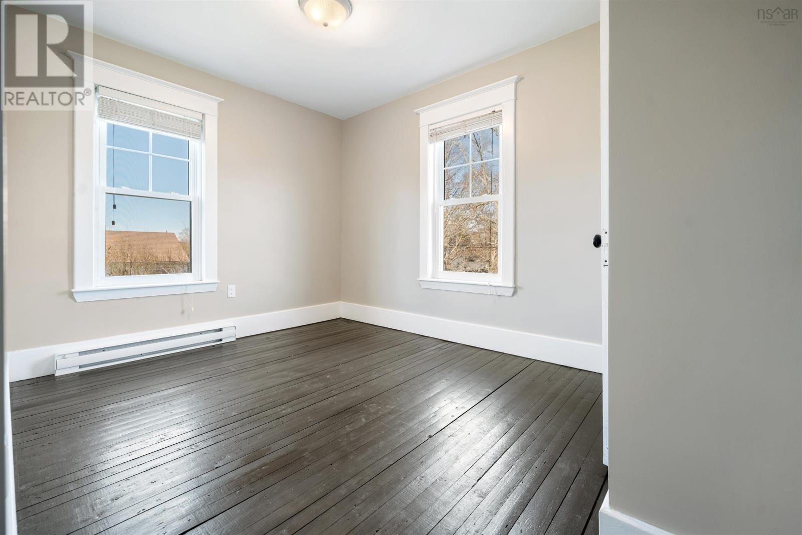 Property 36 of 49 of 6 Hamilton Avenue