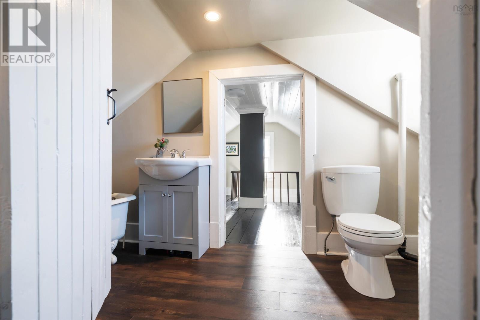 Property 43 of 49 of 6 Hamilton Avenue