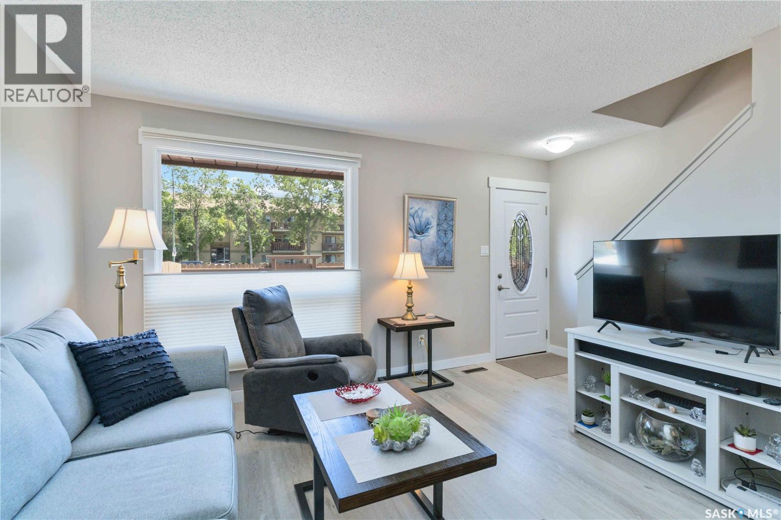 Single Family House for Sale in   McKercher DRIVE Saskatoon 