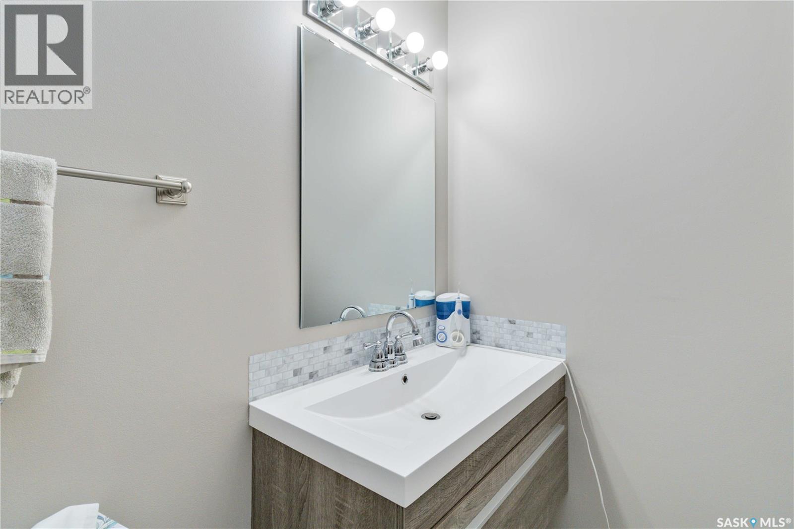 Single Family House for Sale in   McKercher DRIVE Saskatoon 