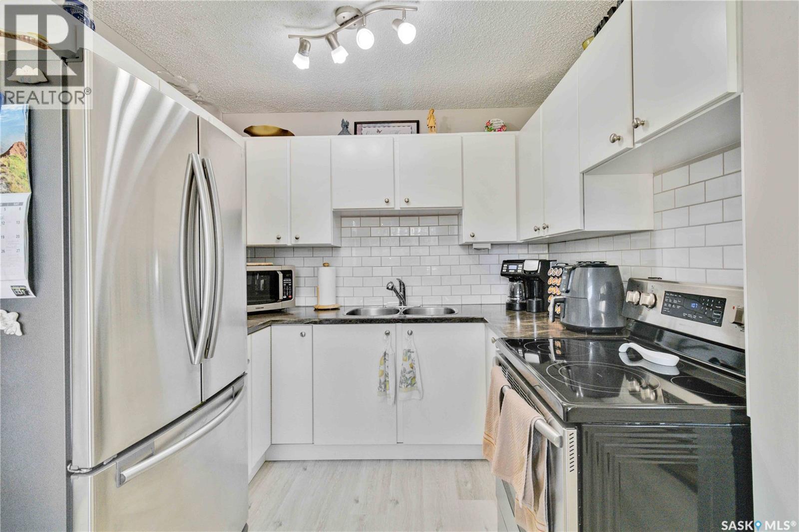 Single Family House for Sale in   McKercher DRIVE Saskatoon 