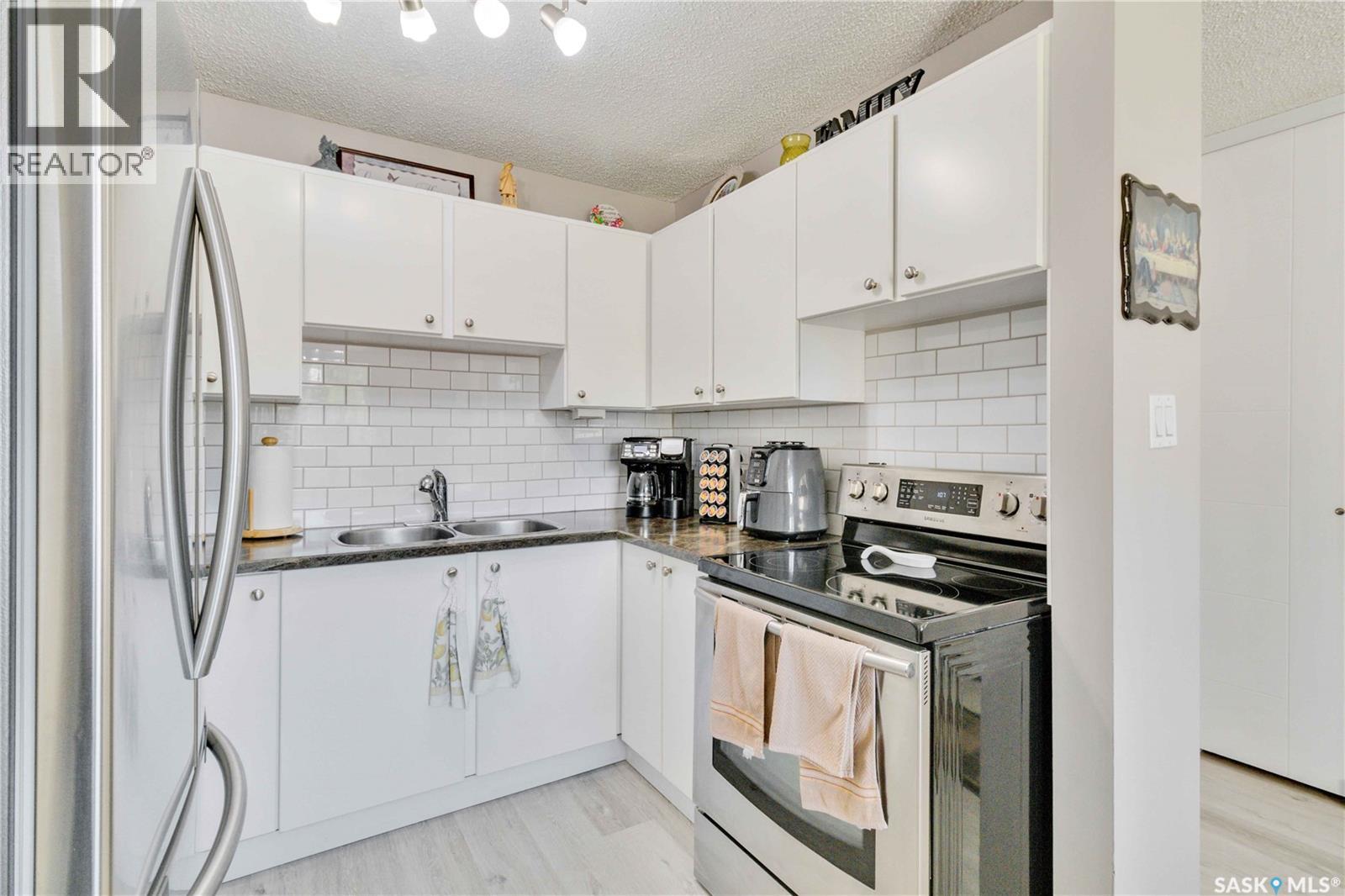 Single Family House for Sale in   McKercher DRIVE Saskatoon 