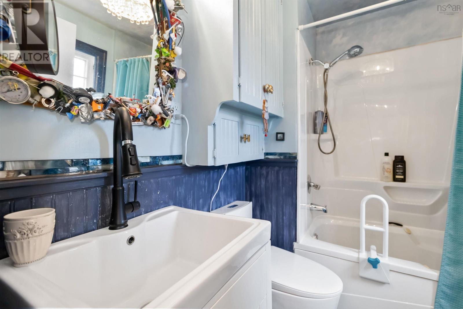 Property 28 of 41 of 119 Alexandra Avenue