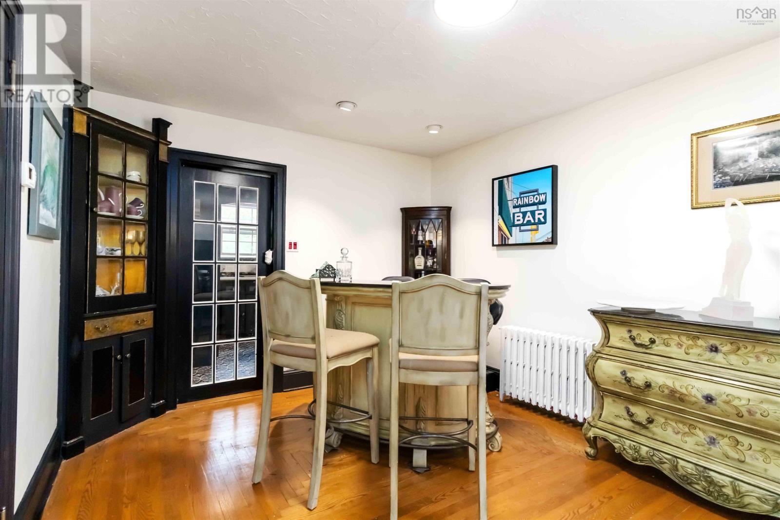 Property 8 of 41 of 119 Alexandra Avenue