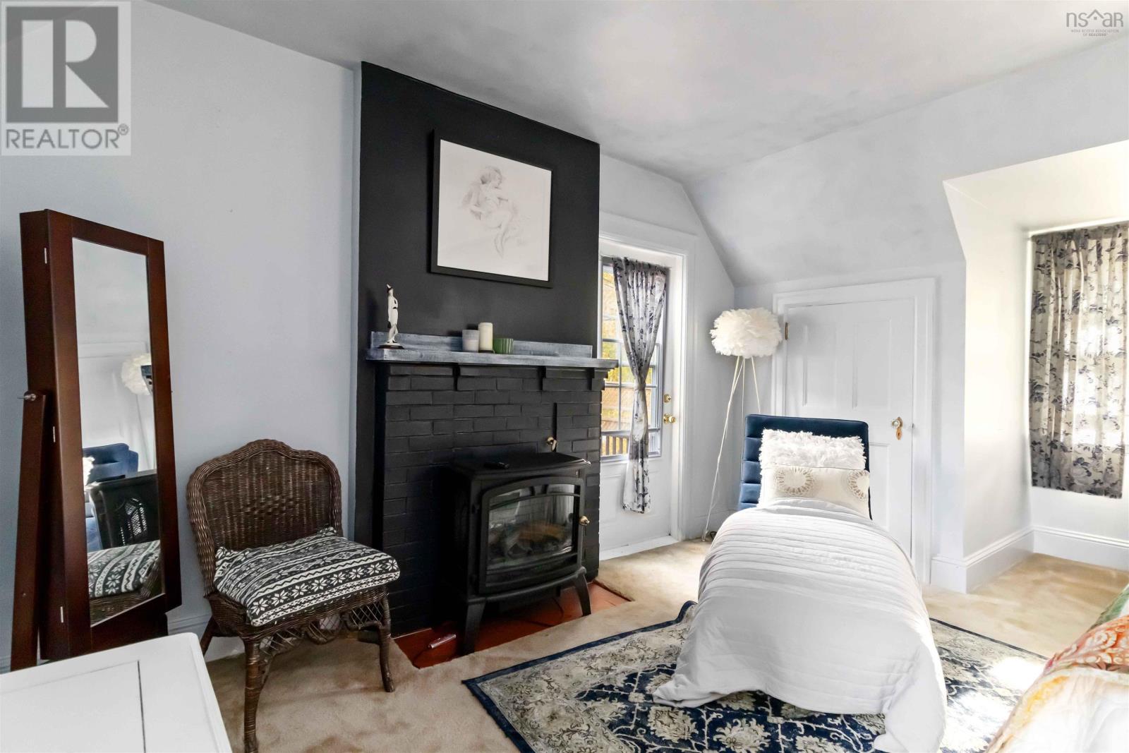 Property 30 of 41 of 119 Alexandra Avenue