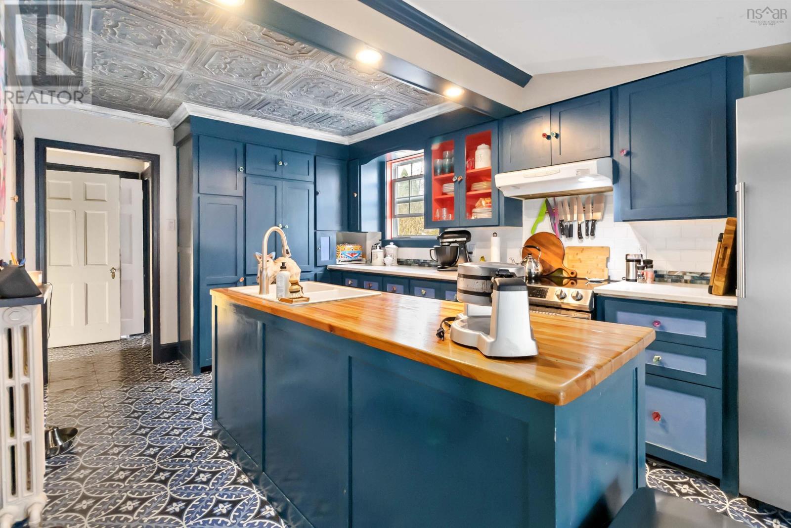 Property 9 of 41 of 119 Alexandra Avenue