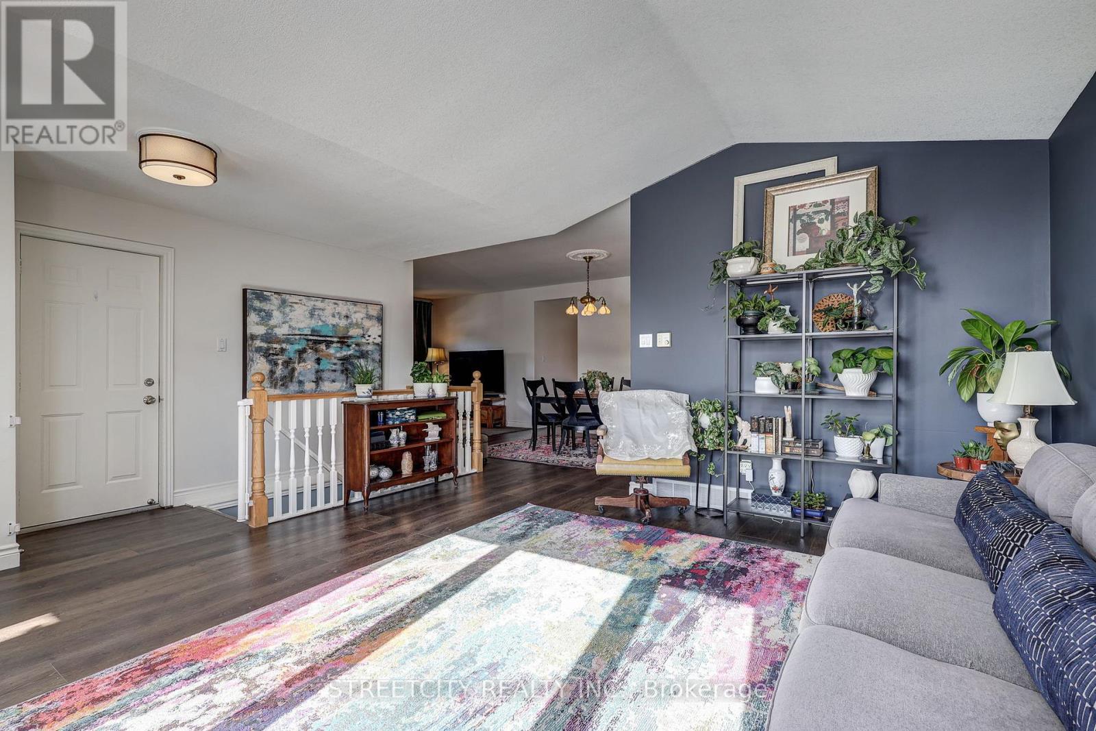 44 ROSETHORN COURT - Photo 5 of 46, St. Thomas, Ontario