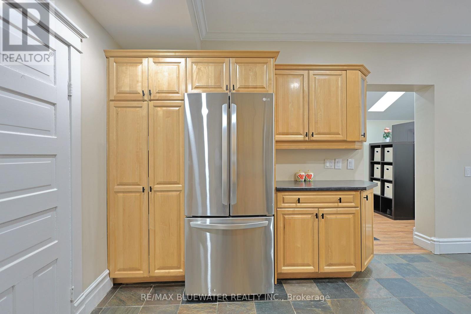 Single Family House for Sale in  PARKHILL MAIN STREET North Middlesex (Parkhill) 