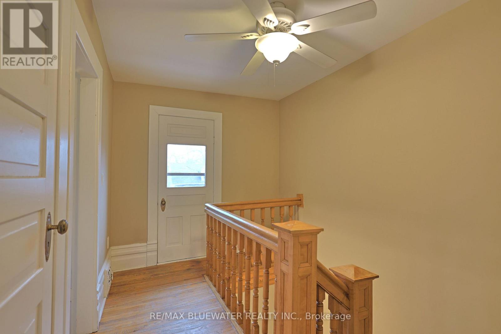 Single Family House for Sale in  PARKHILL MAIN STREET North Middlesex (Parkhill) 