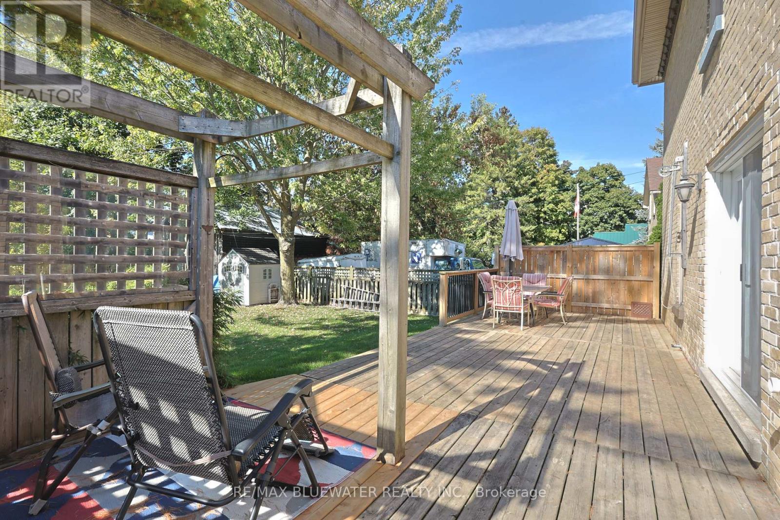 Single Family House for Sale in  PARKHILL MAIN STREET North Middlesex (Parkhill) 