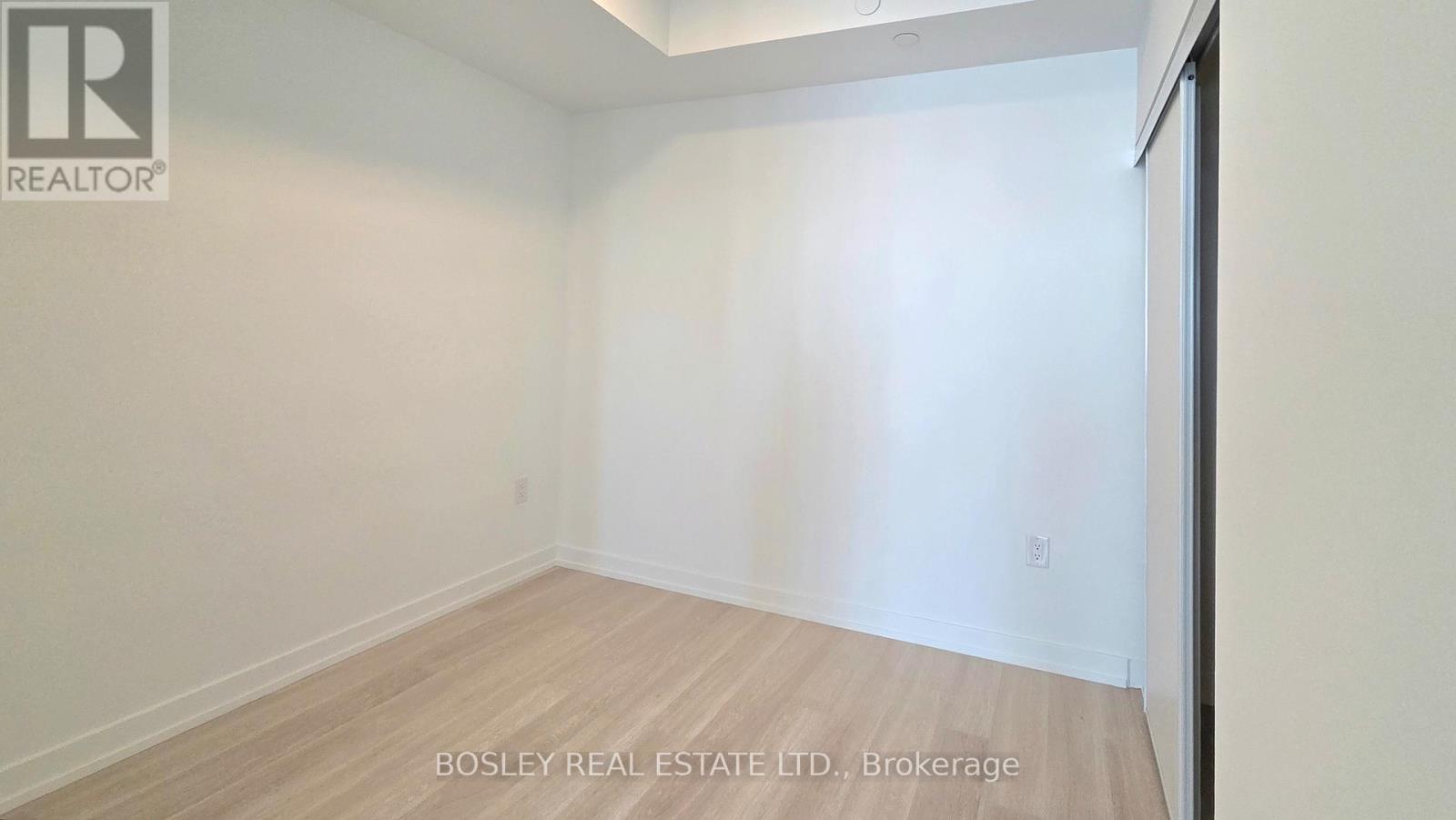 9751 Markham Unit 1509 photo 2