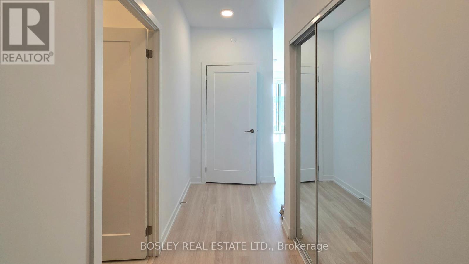 9751 Markham Unit 1509 photo 3