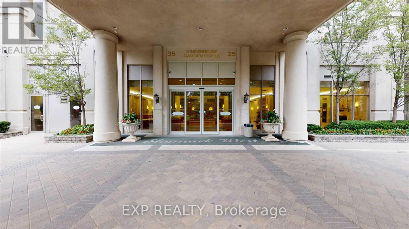 25 Kingsbridge Garden Unit 2120 photo 4