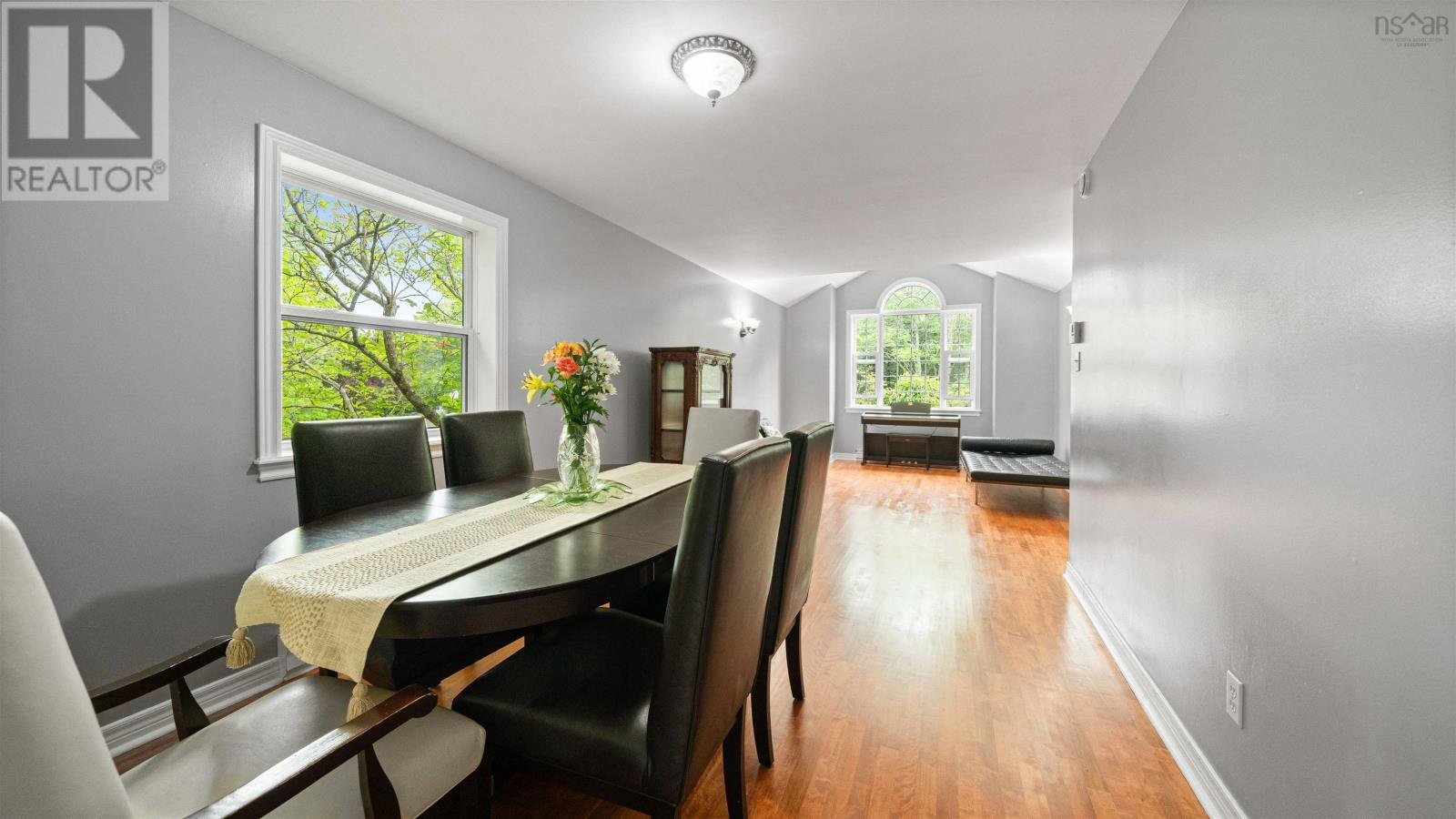 Property 22 of 50 of 60 Blue Forest Lane