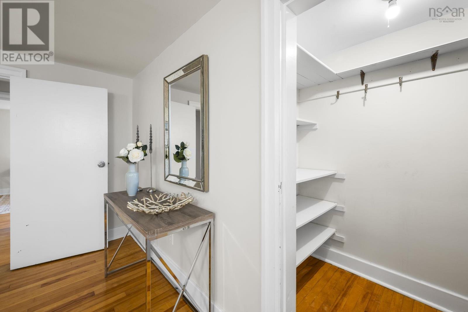 Property 20 of 27 of 3224 Devonshire Avenue