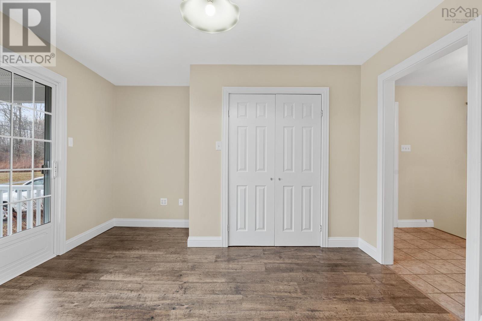 Property 24 of 49 of 637 Wiley Avenue