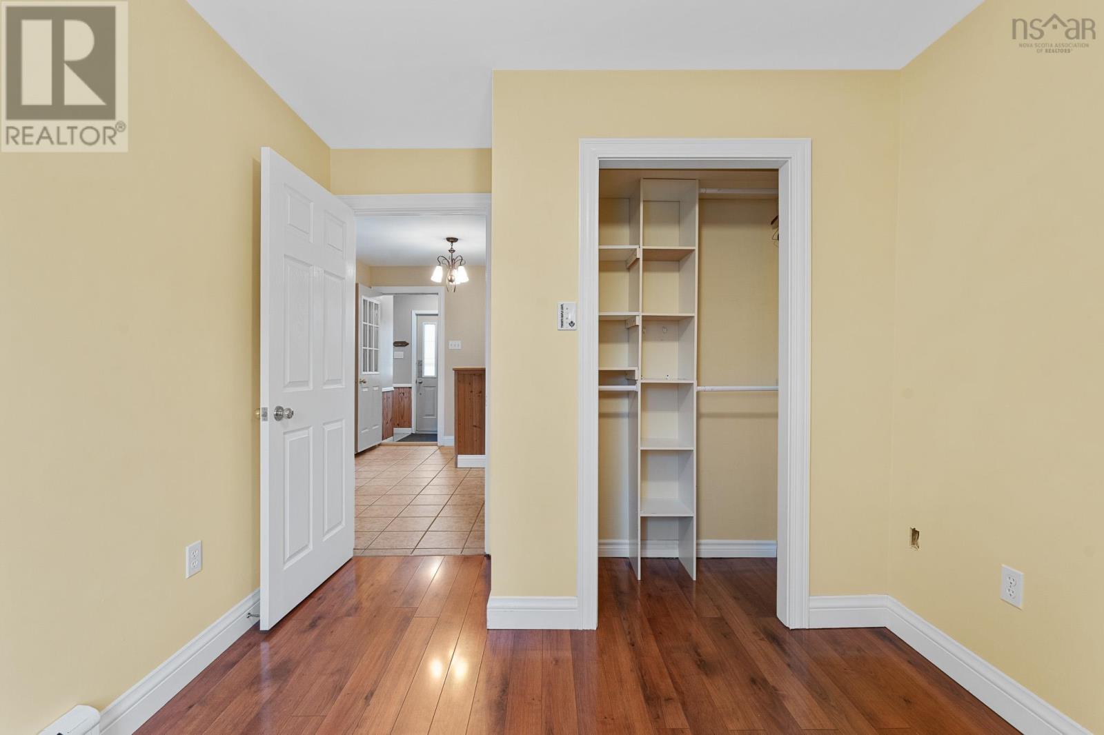 Property 28 of 49 of 637 Wiley Avenue