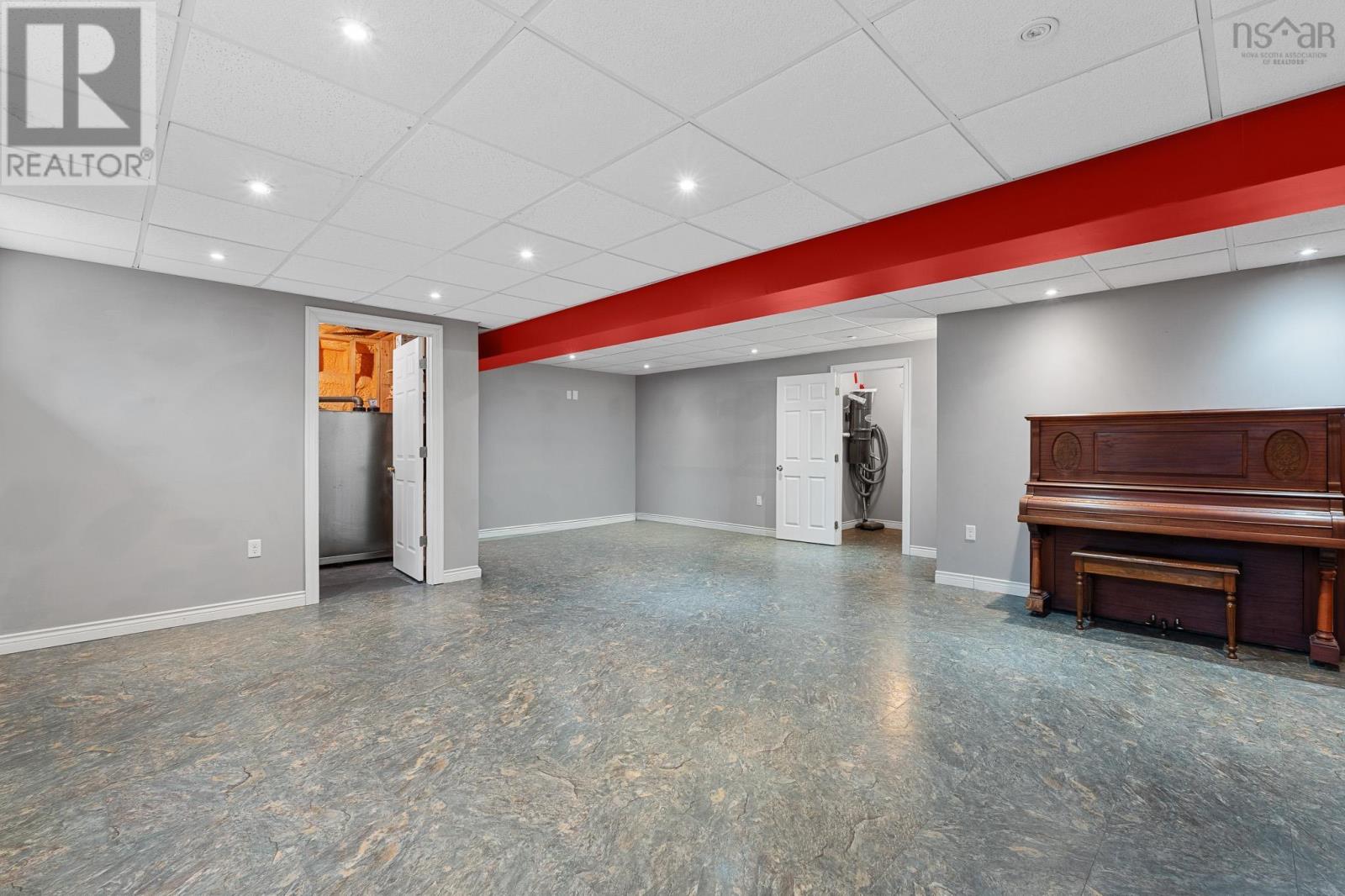 Property 39 of 49 of 637 Wiley Avenue