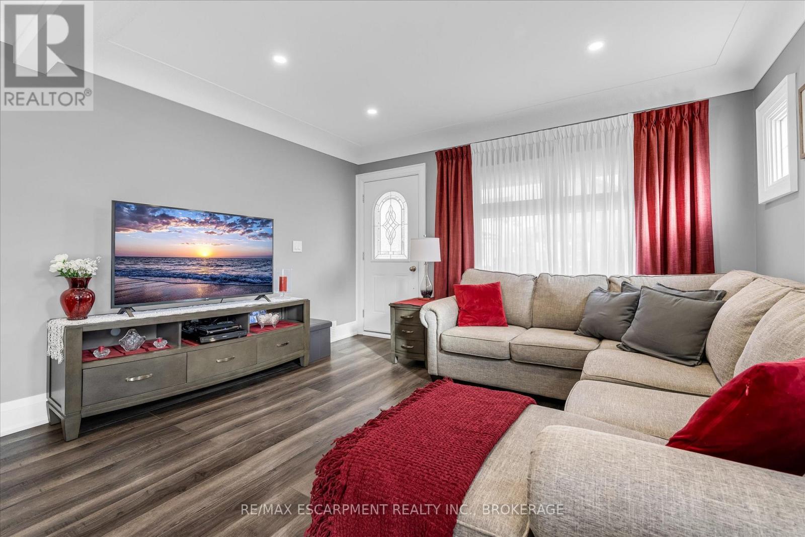 121 EDGEMONT STREET N - Photo 5 of 50, Hamilton (Crown Point), Ontario