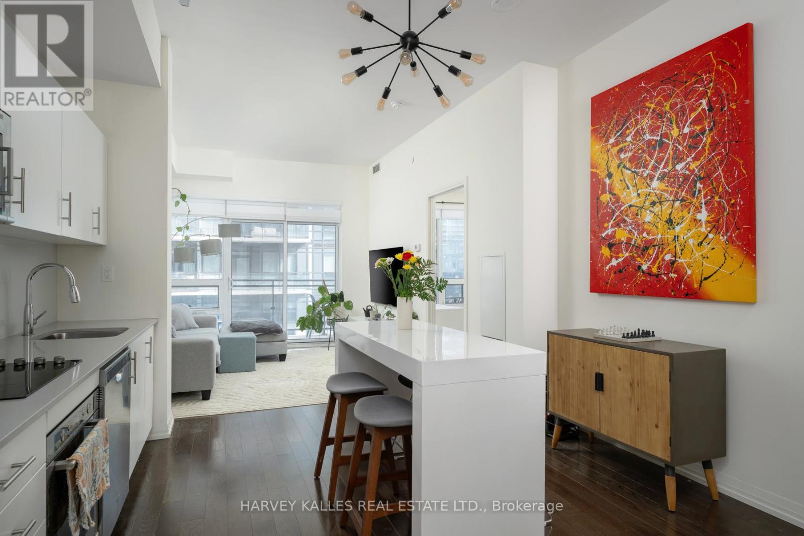 460 Adelaide Street East 918