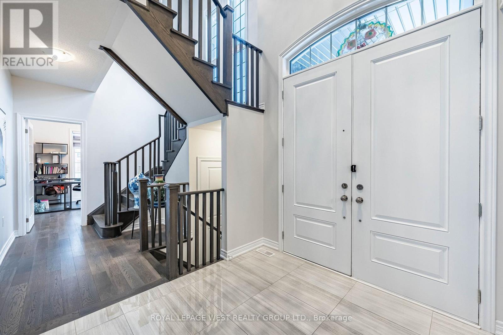 13 ARKSEY STREET - Photo 3 of 31, Whitby, Ontario