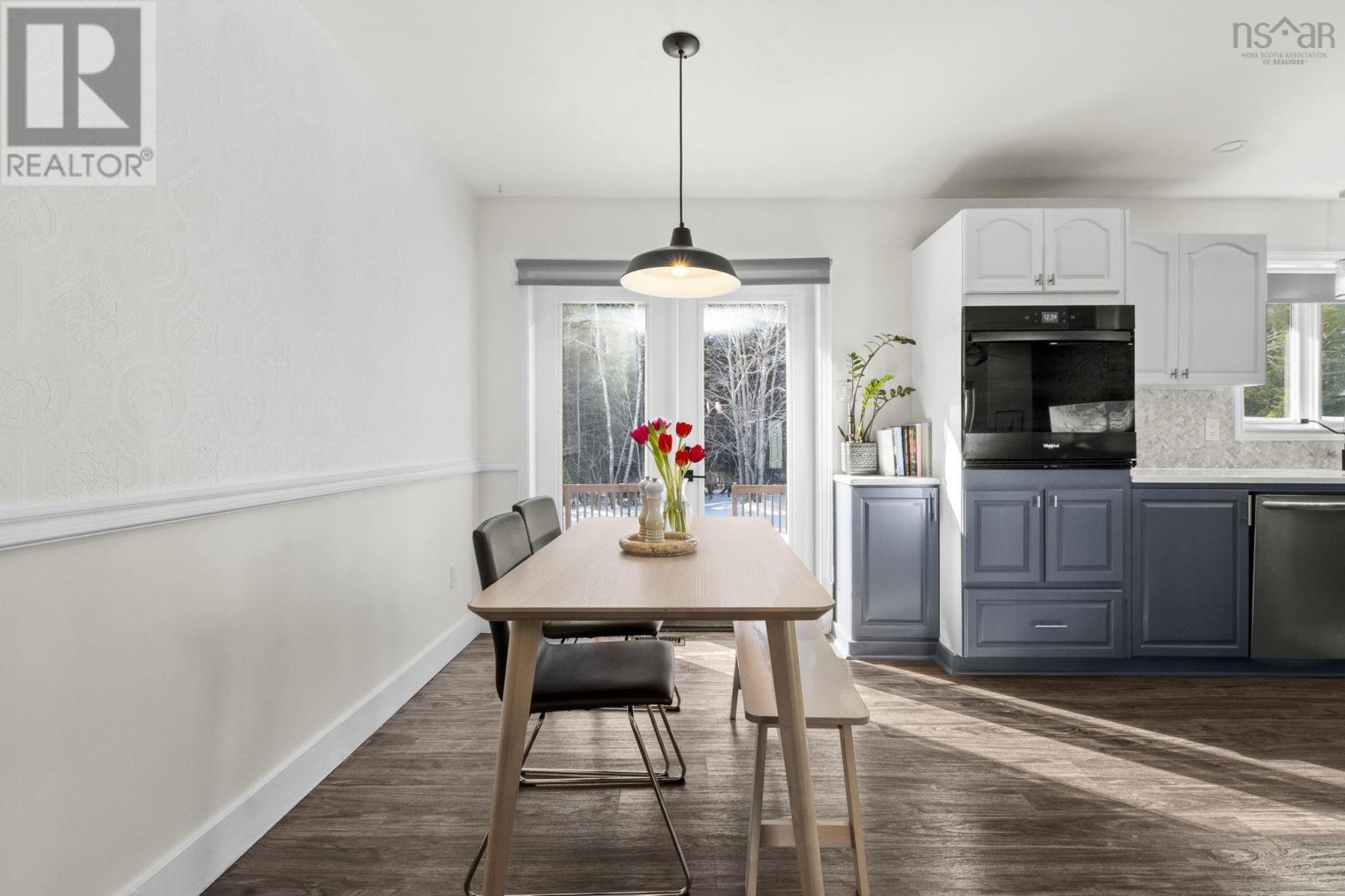 Property 15 of 50 of 198 Hirandale Crescent