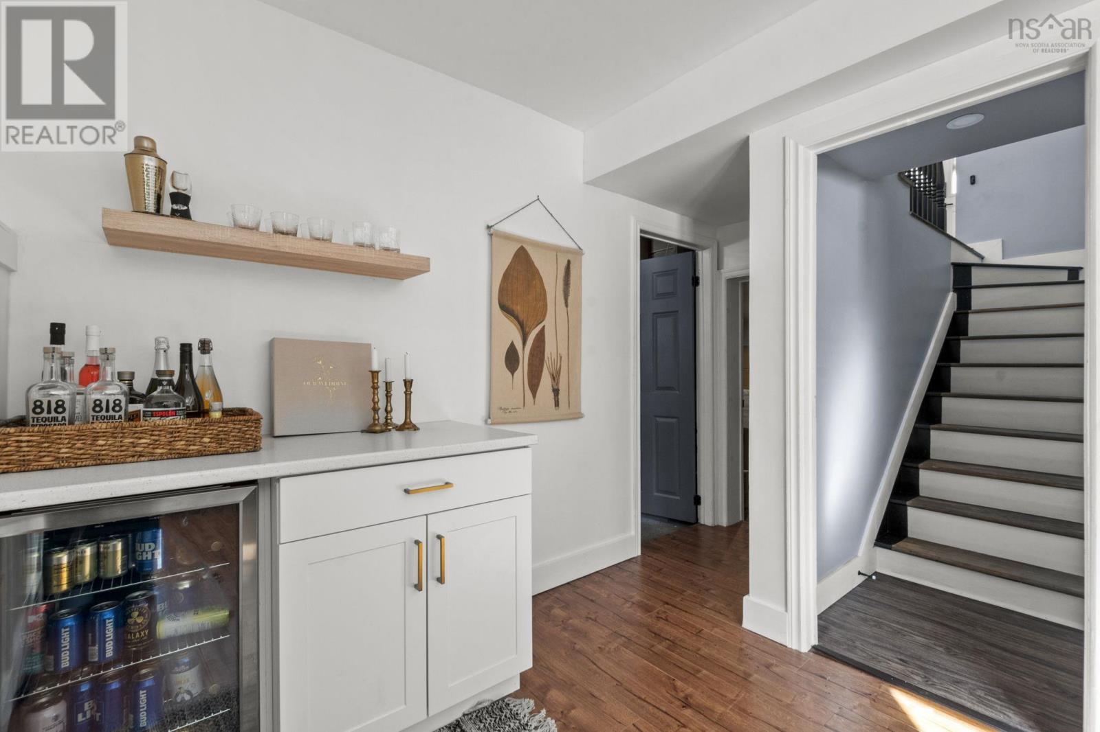 Property 30 of 50 of 198 Hirandale Crescent