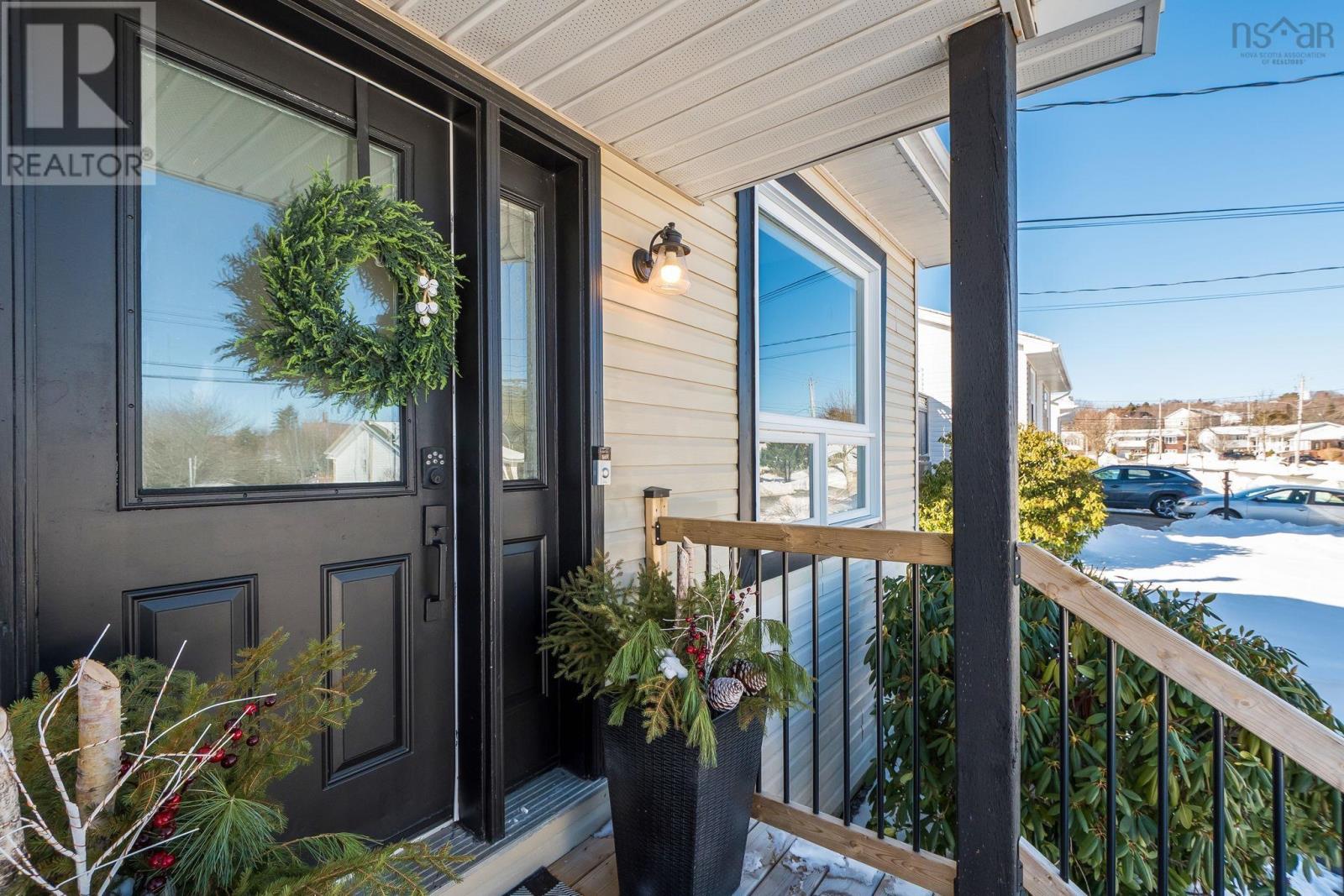 Property 48 of 50 of 198 Hirandale Crescent