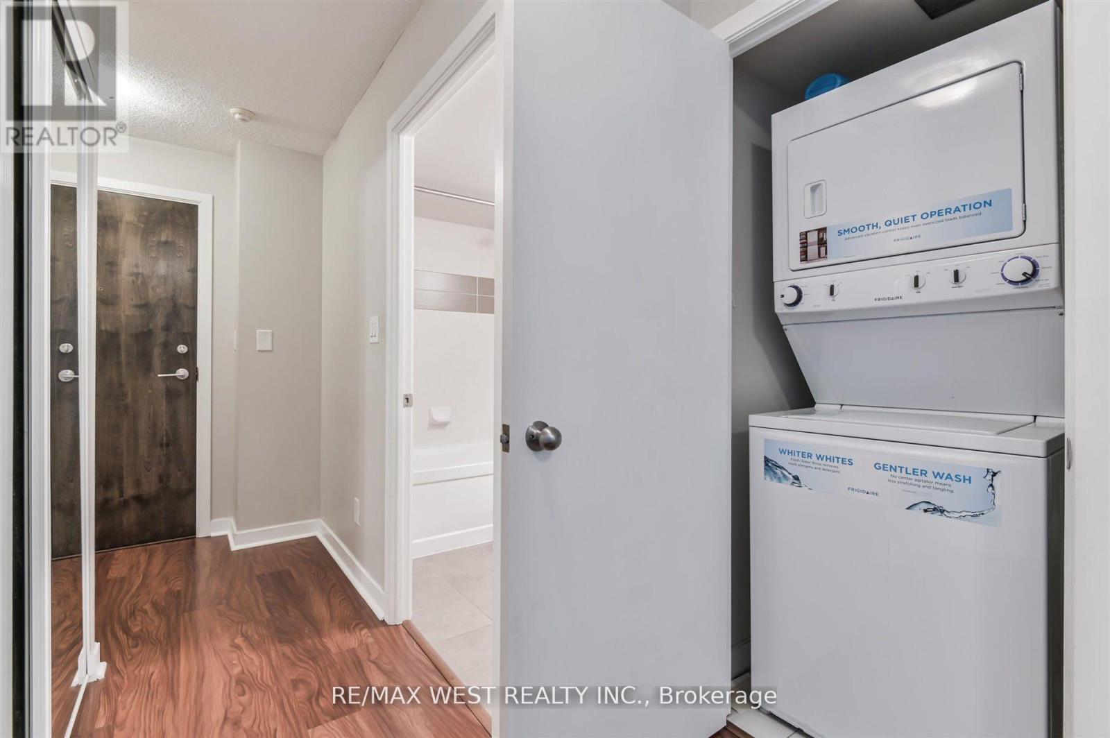 #903 33 BAY STREET - 15