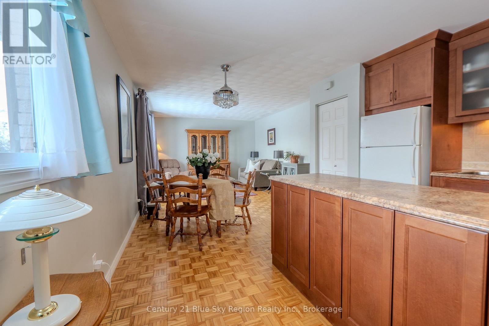 96 STRATHCONA DRIVE - Photo 4 of 39, North Bay (Ferris), Ontario