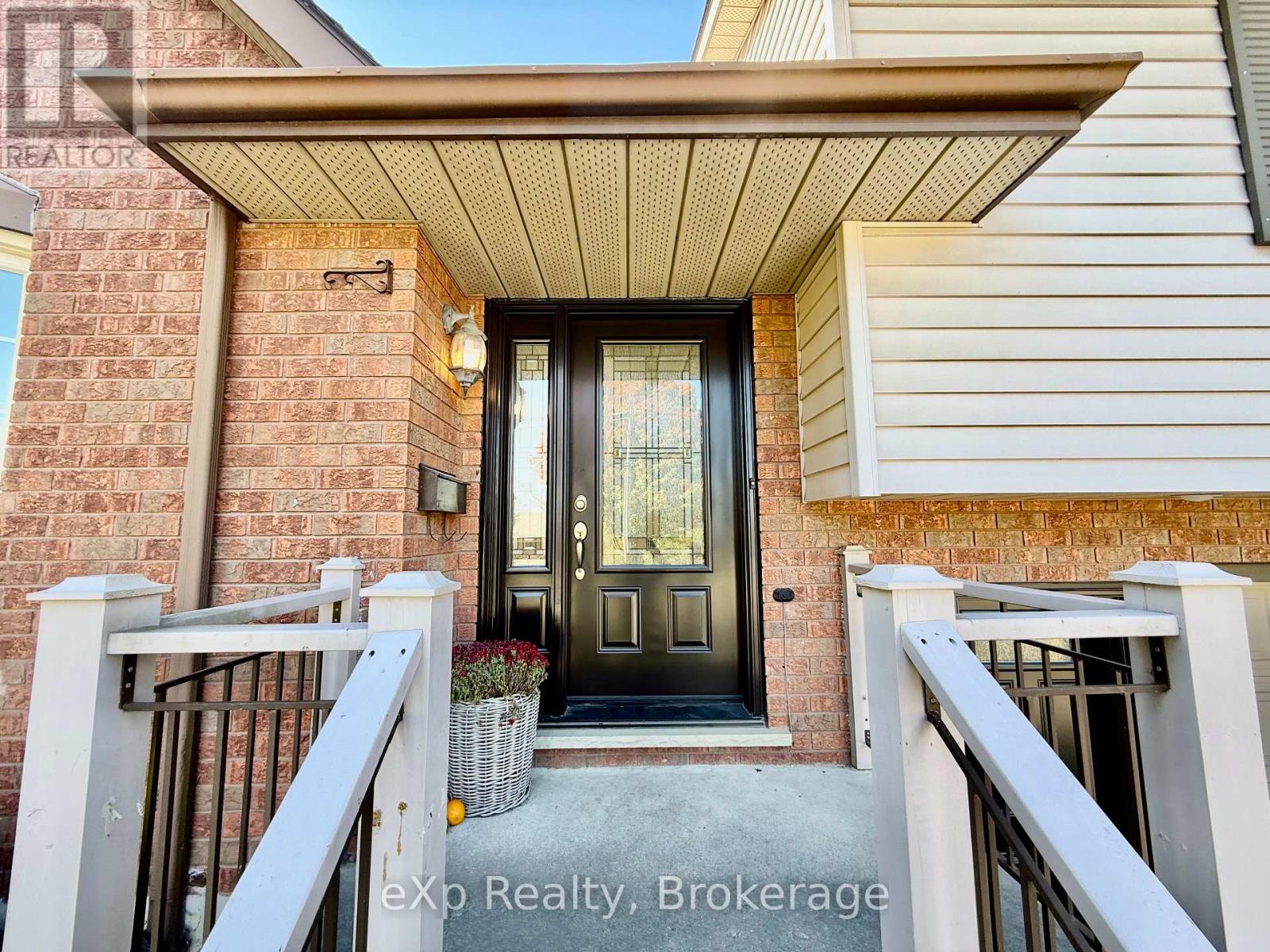 217 THOMAS STREET - Photo 2 of 27, Brockton, Ontario