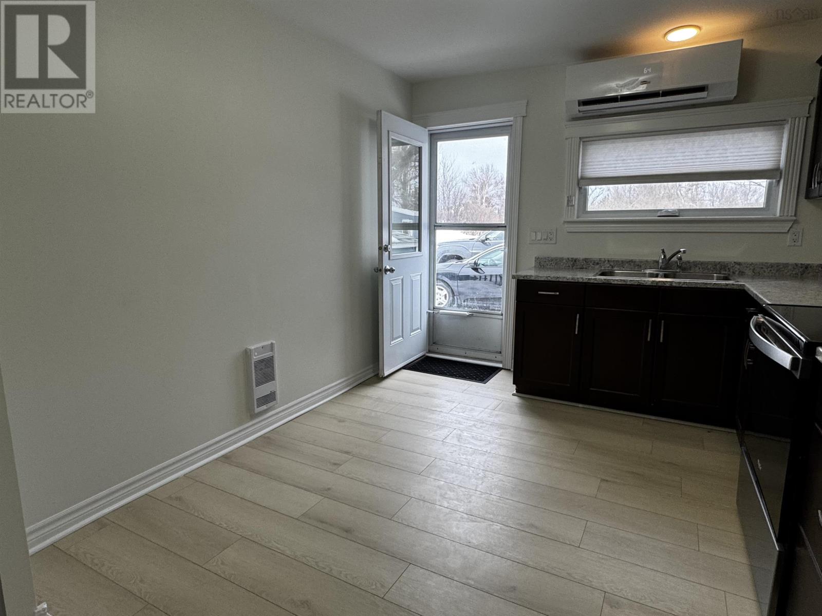 Property 13 of 34 of 41-43 Concord Street