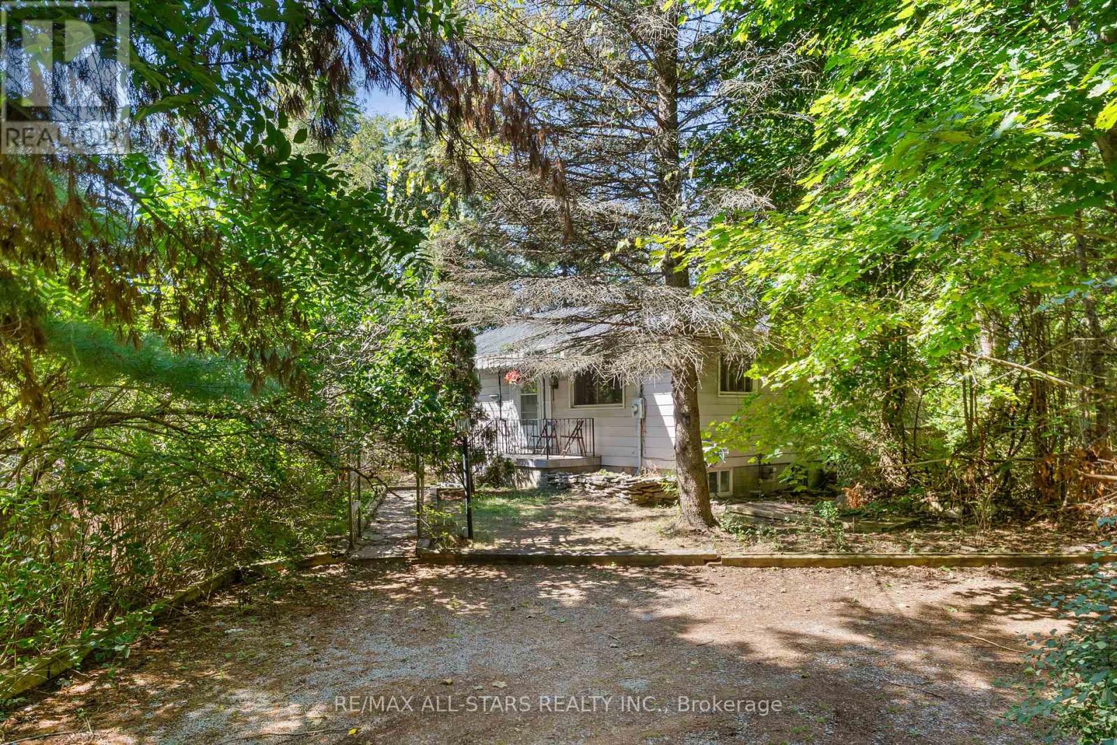 242 FRANCIS STREET E - Photo 2 of 37, Kawartha Lakes (Fenelon Falls), Ontario