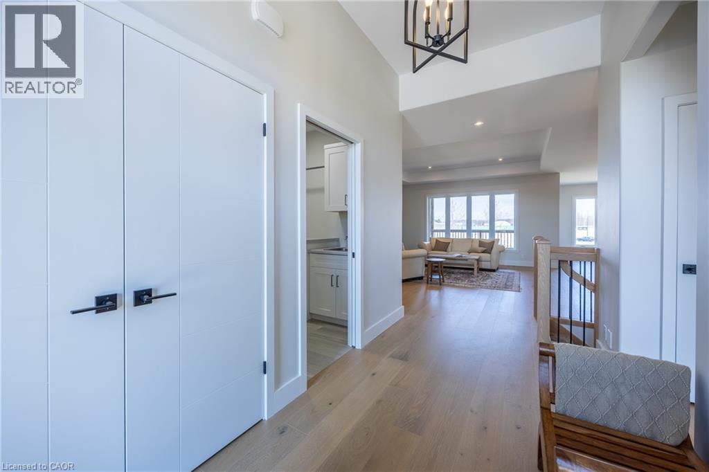 34 ANDREW Avenue - Photo 5 of 34, Simcoe, Ontario