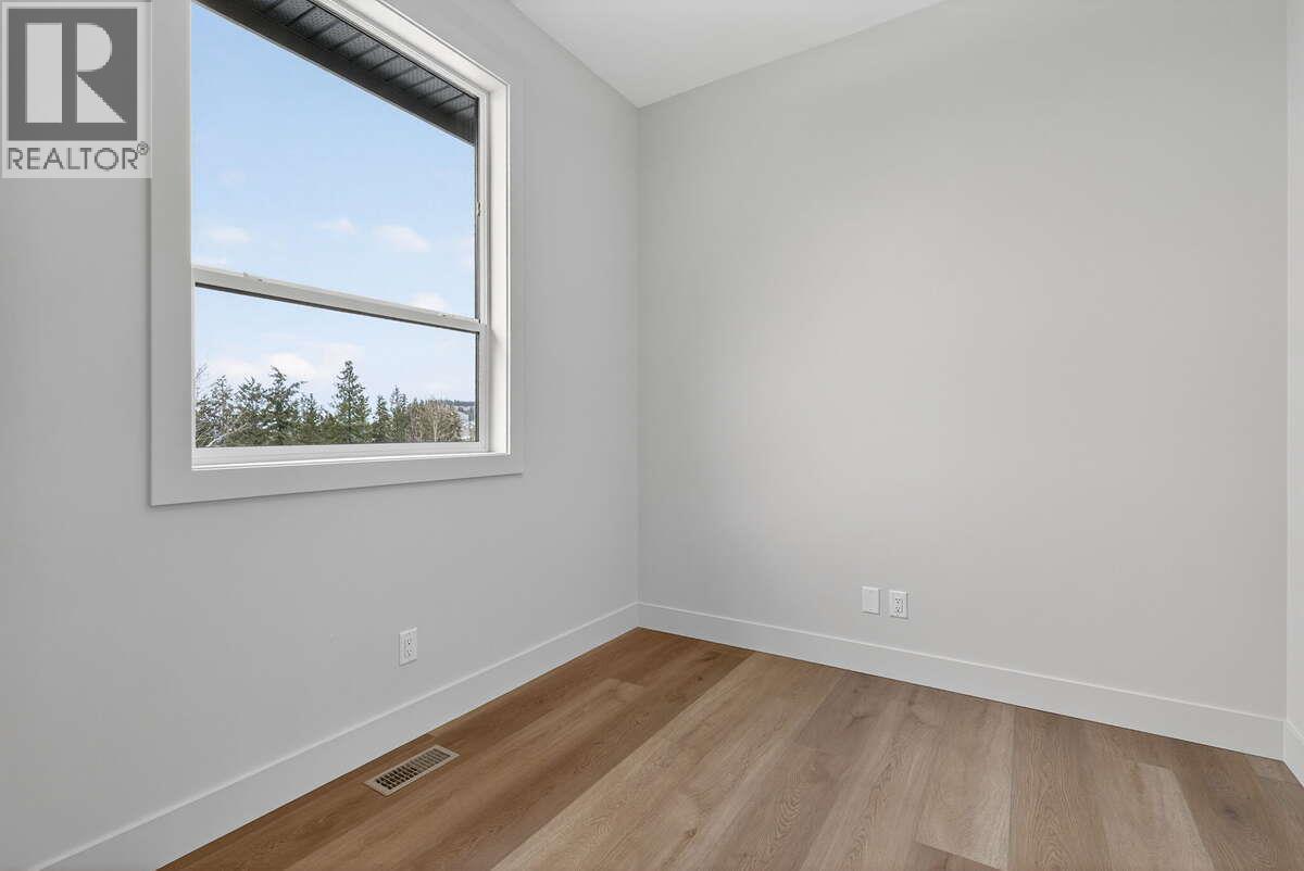  2066 Cortina Drive, Kelowna