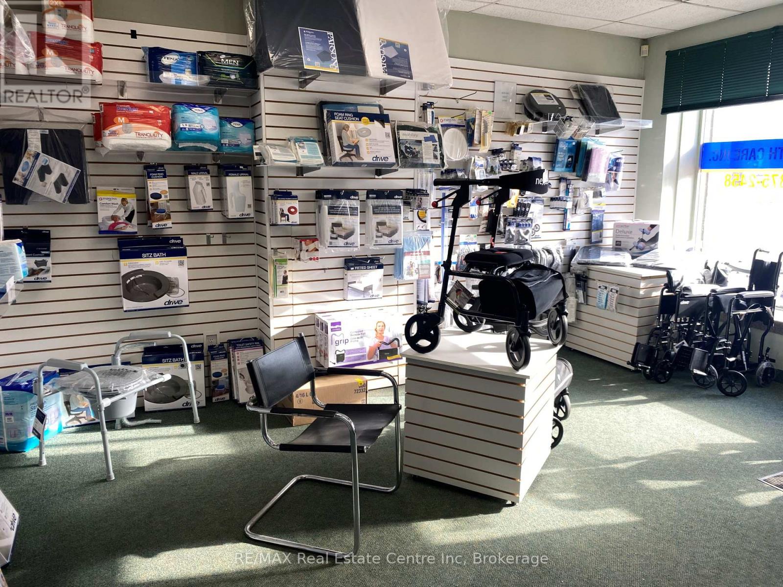 25 Commercial photo 3