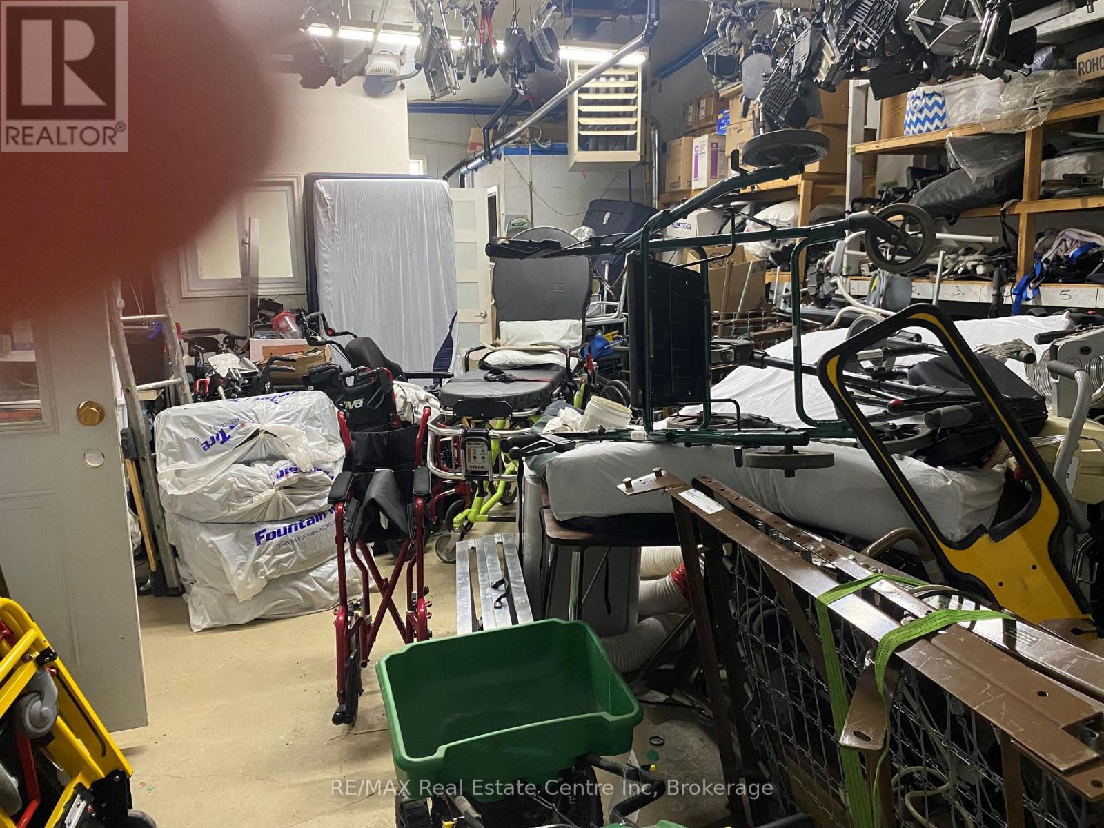 25 Commercial photo 5