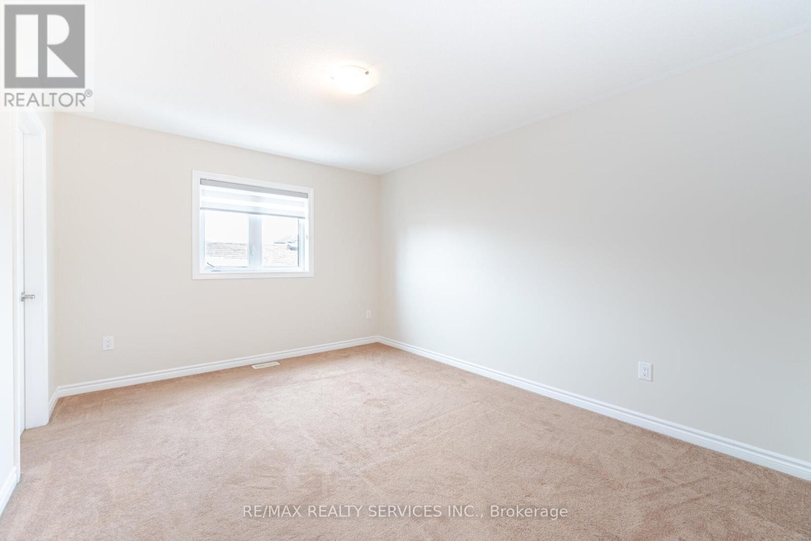 37 PACE AVENUE - 40