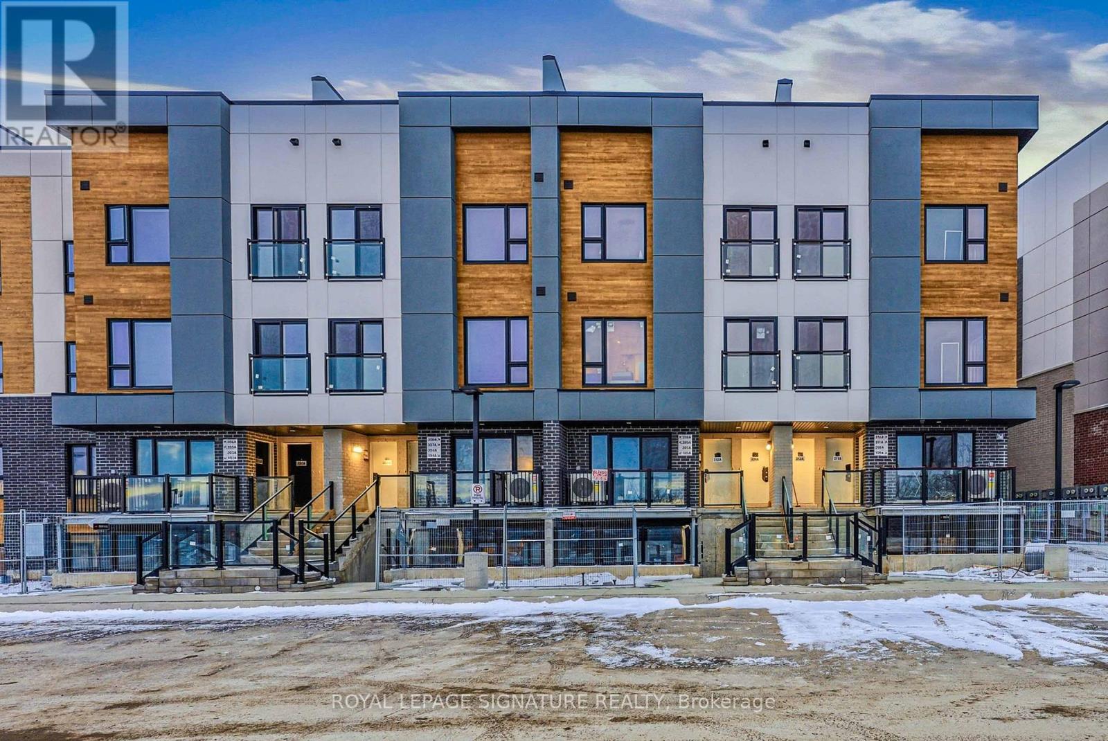 16 Melbourne Avenue 309A