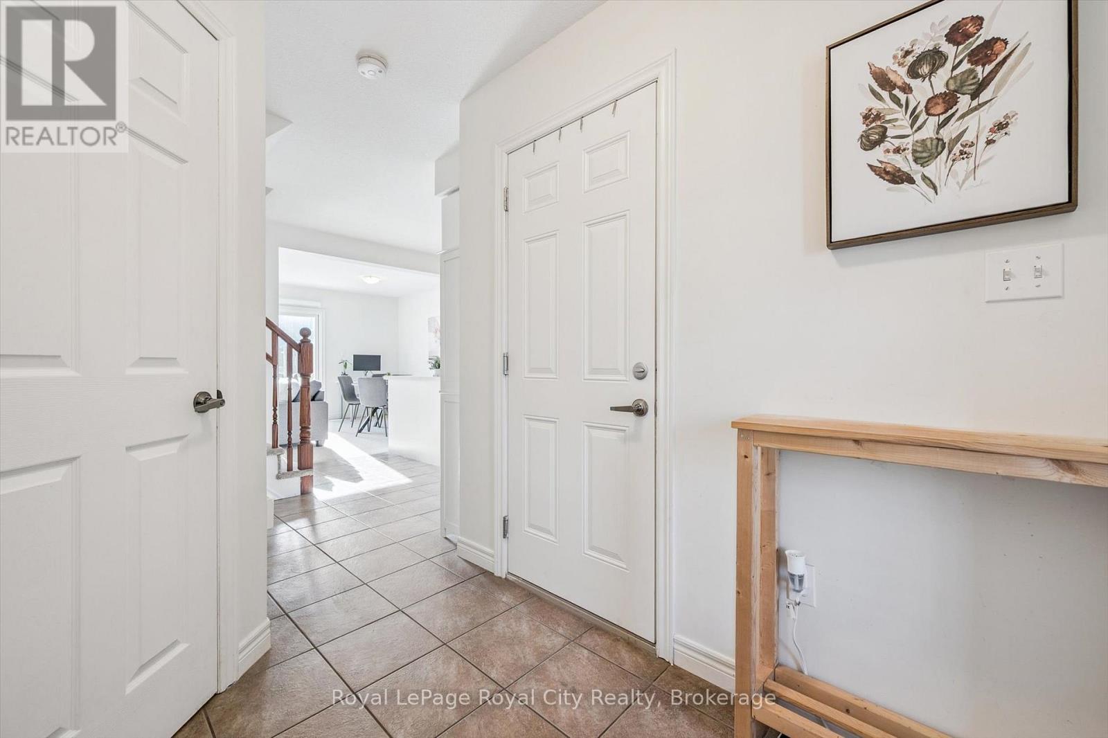 6 - 361 ARKELL ROAD - Photo 3 of 32, Guelph (Pineridge/Westminster Woods), Ontario