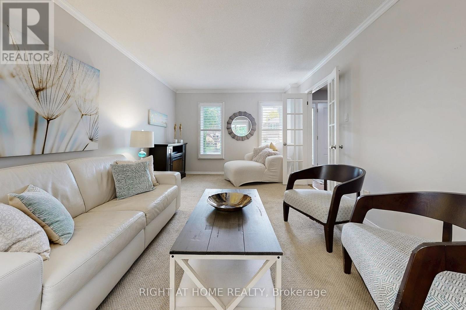 363 CROSSLAND GATE - Photo 4 of 50, Newmarket (Glenway Estates), Ontario