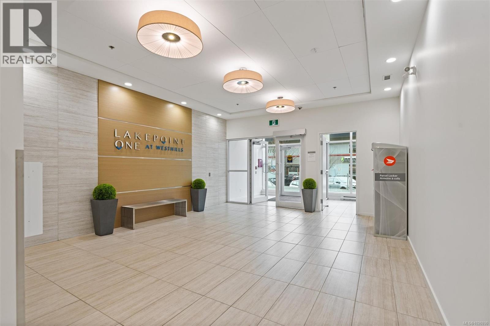 #301 1311 LAKEPOINT WAY - 4
