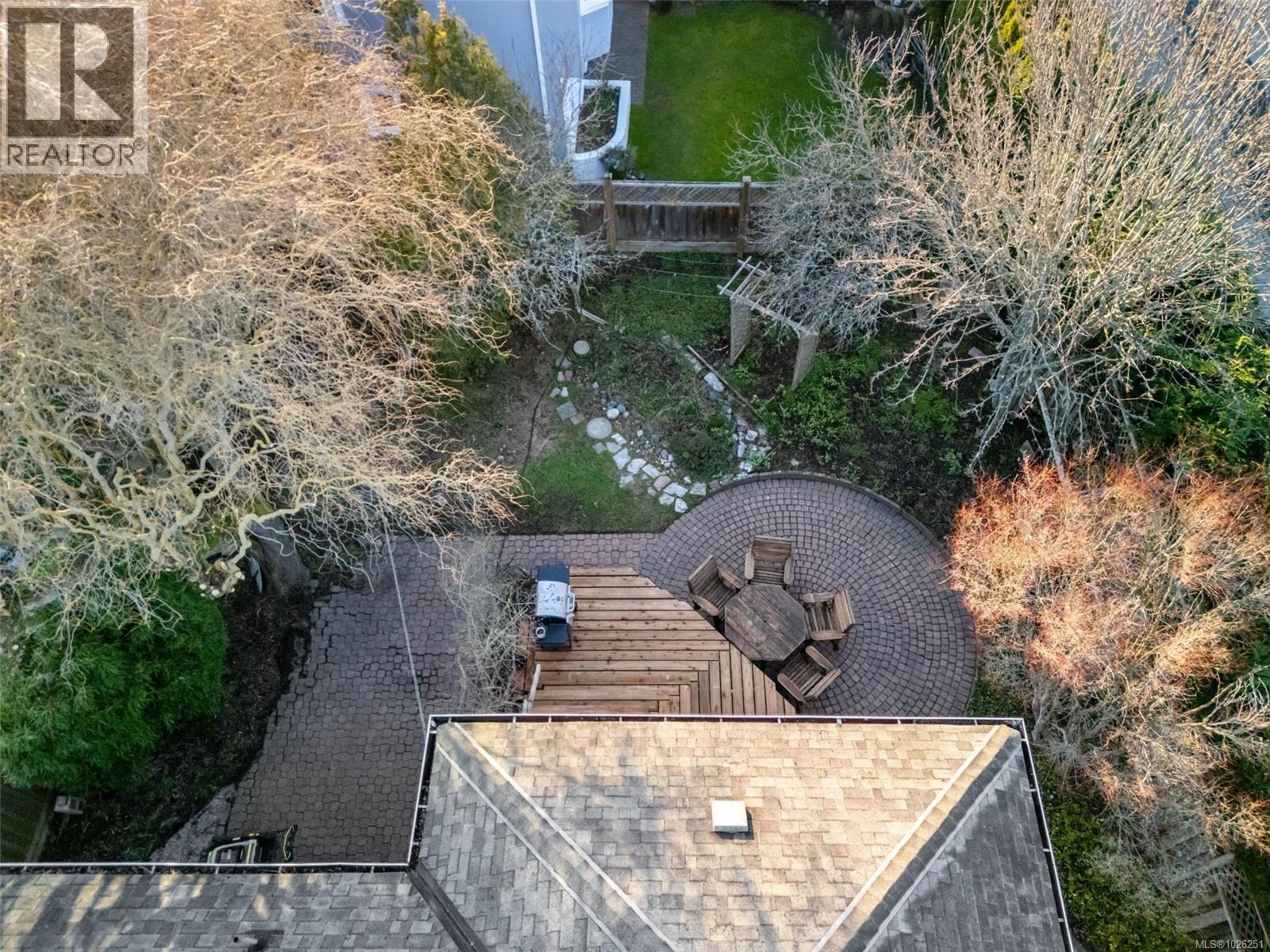  990 Hampshire Road, Oak Bay