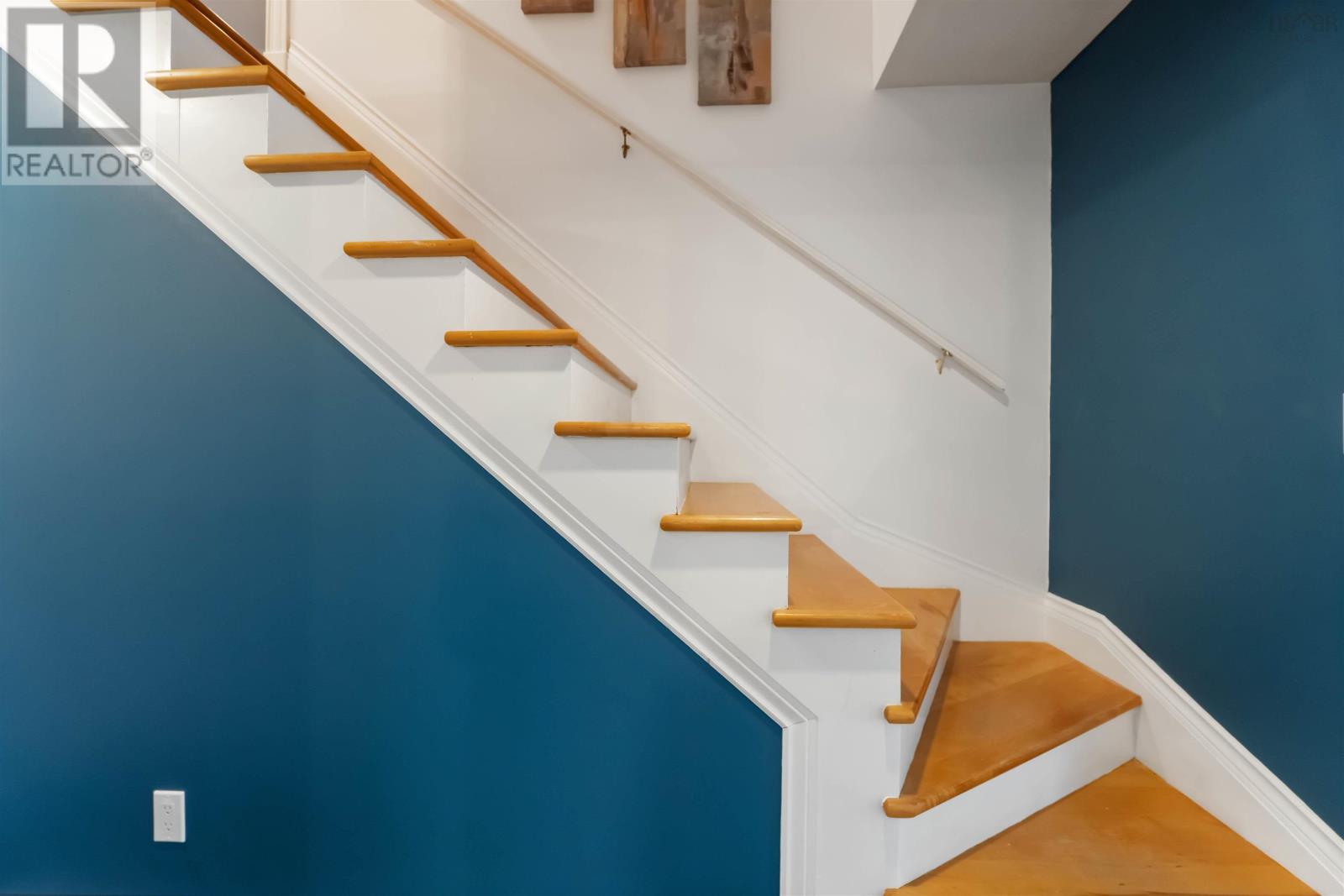 Property 20 of 47 of 95 Bentwood Crescent