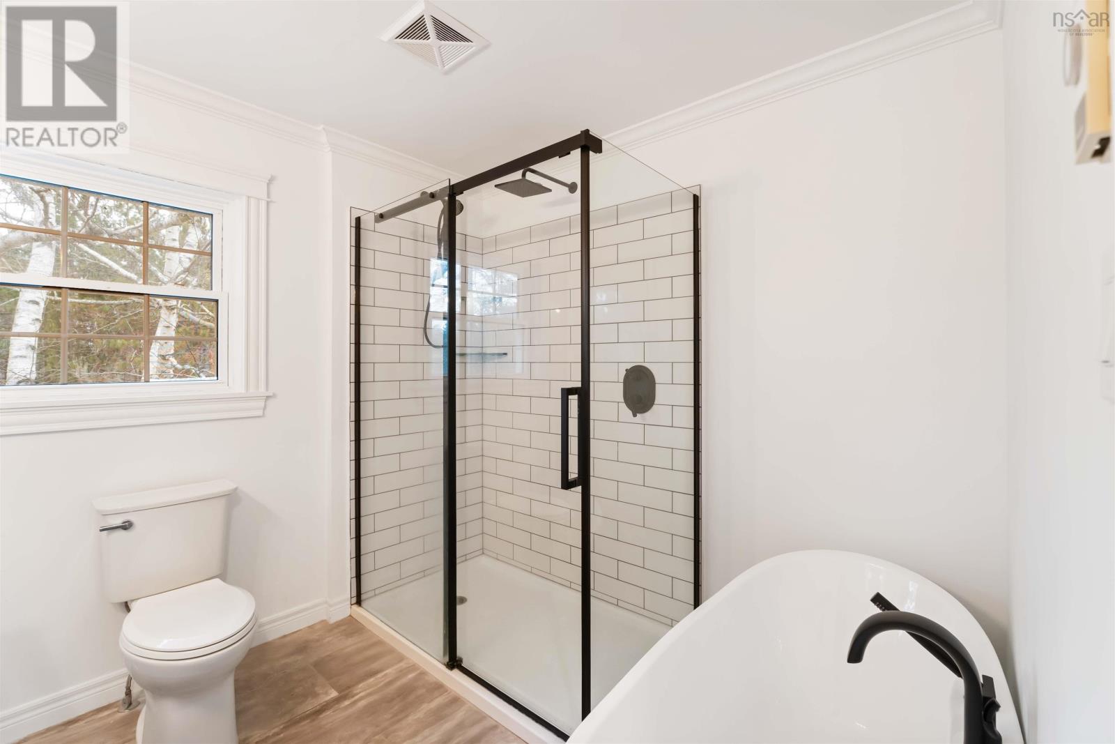 Property 30 of 47 of 95 Bentwood Crescent