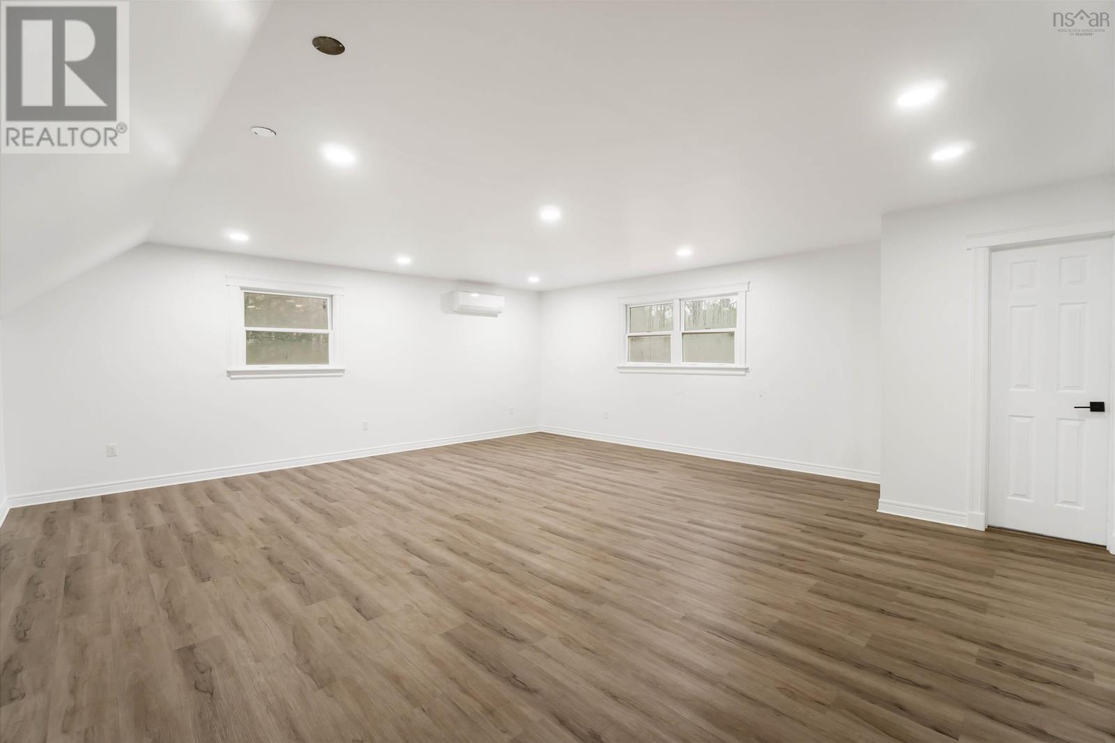 Property 32 of 47 of 95 Bentwood Crescent