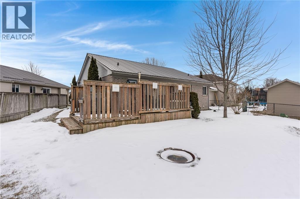 15 ERIN COURT - 45