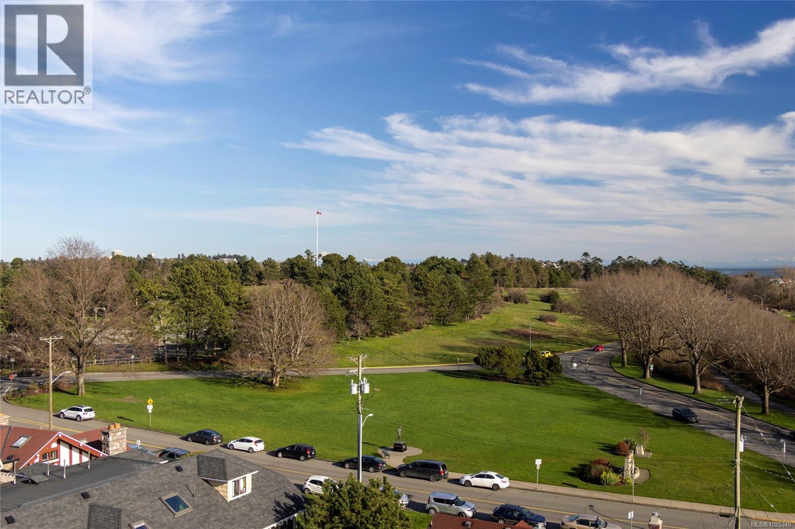 902 670 Dallas Road, Victoria