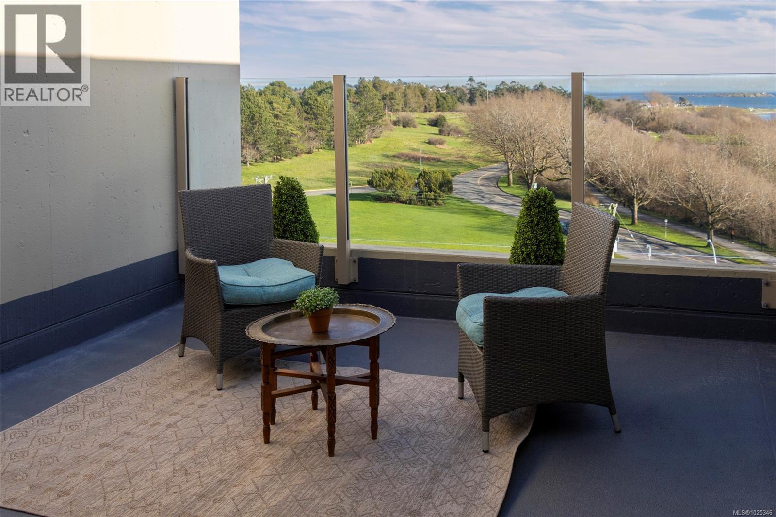 902 670 Dallas Road, Victoria