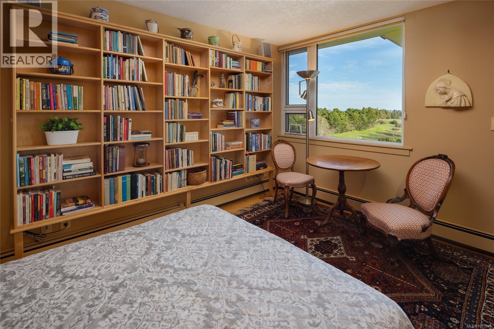 902 670 Dallas Road, Victoria